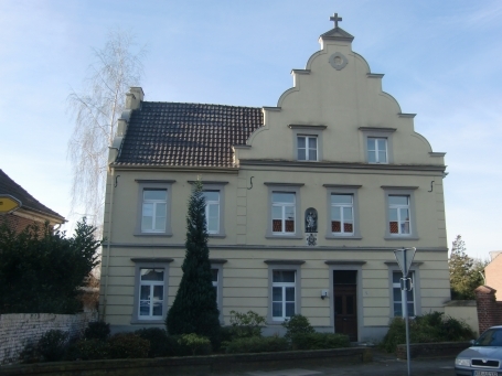 Grefrath-Oedt : Hochstraße, Pfarrhaus 
